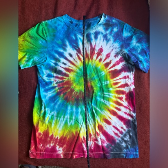 Custom rainbow tie dyed T-Shirt size L - Picture 8 of 9